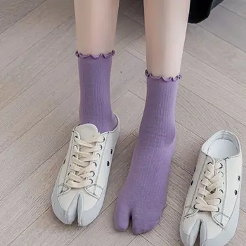 O Coreano Moda Candy Color Babados De Algodão Com Dois Dedos De Meias Mulheres Harajuku Dividir Peúgas Do Dedo Do Pé Casual Meio Tubo De Meias