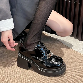 Sapatos femininos em Venda De 2023 Alta Qualidade Laço de Mulheres Bombas de Outono Mary Jane Dedo do pé Quadrado Plataforma Chunky Salto Casual, Mocassins