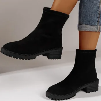 Sapatos para as Mulheres 2023 Venda Quente Deslizar sobre Botas femininas Inverno Dedo do pé Redondo Sólido Rebanho Concisa de Cano Curto Chunky Salto de Moda Botas